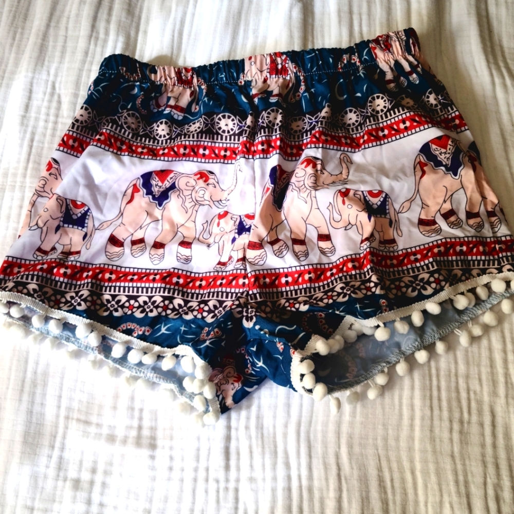 Harem Shorts with Pom pom Trim